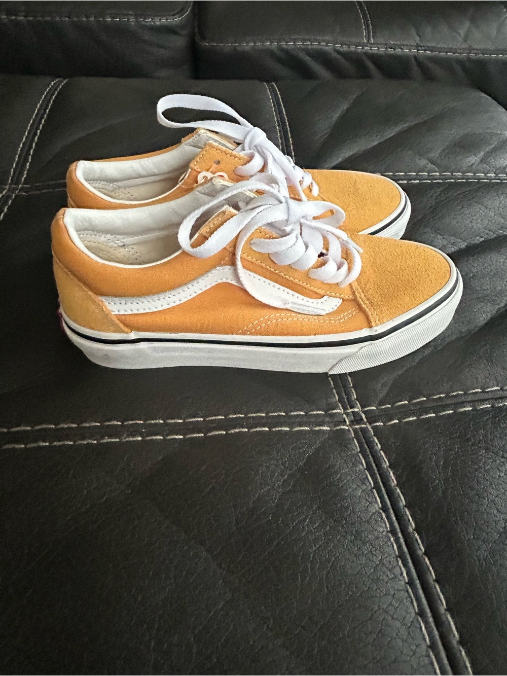 Women’s Yellow Mustard Off the wall vans